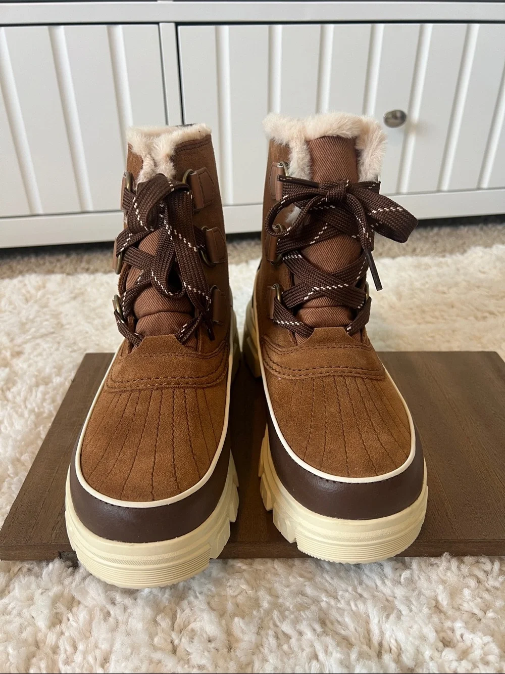 Sorel Brown and Cream Faux-Fur TIVOLI waterproof boot 8.5 New